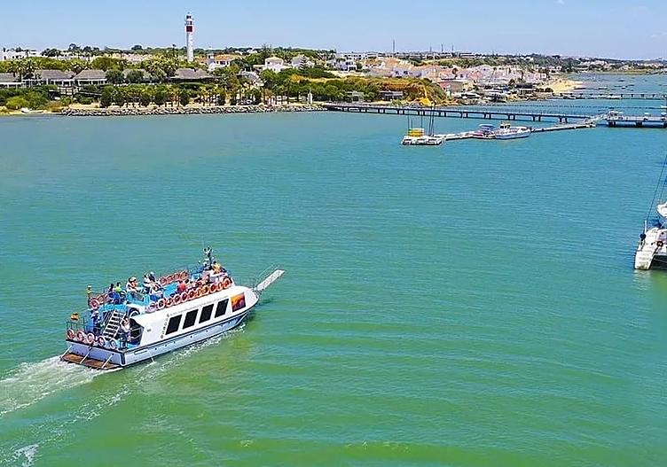 Cómo Cruzar a La Flecha de El Rompido en Ferry Horarios y Precios
